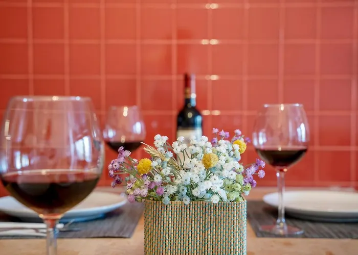 Private Garden In Center شقة بورتو