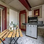 Private Garden In Center Apartament