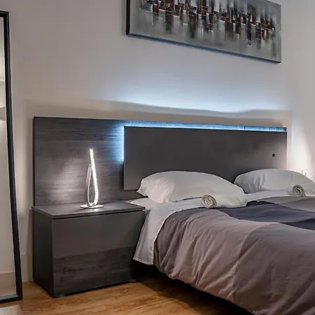 Private Garden In Center Apartament *