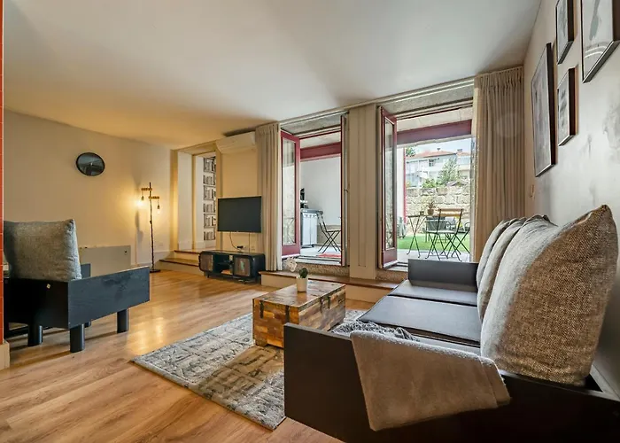 Private Garden In Center Apartment *