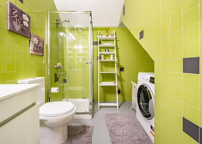 Private Garden In Center Apartament Porto