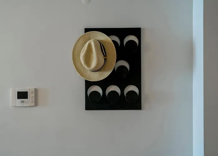 Apartment Private Garden In Center Porto