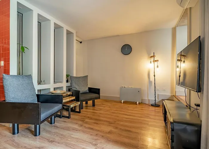 Private Garden In Center Apartamento