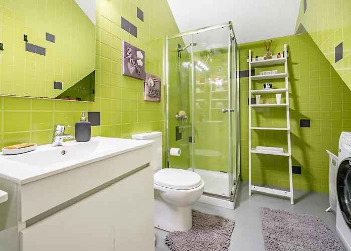 Private Garden In Center *